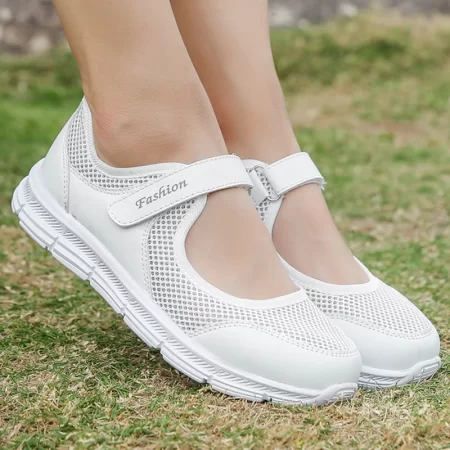Comfortabele en ademende witte sneakers voor vrouwen voor de zomer Sandalen Sneakers